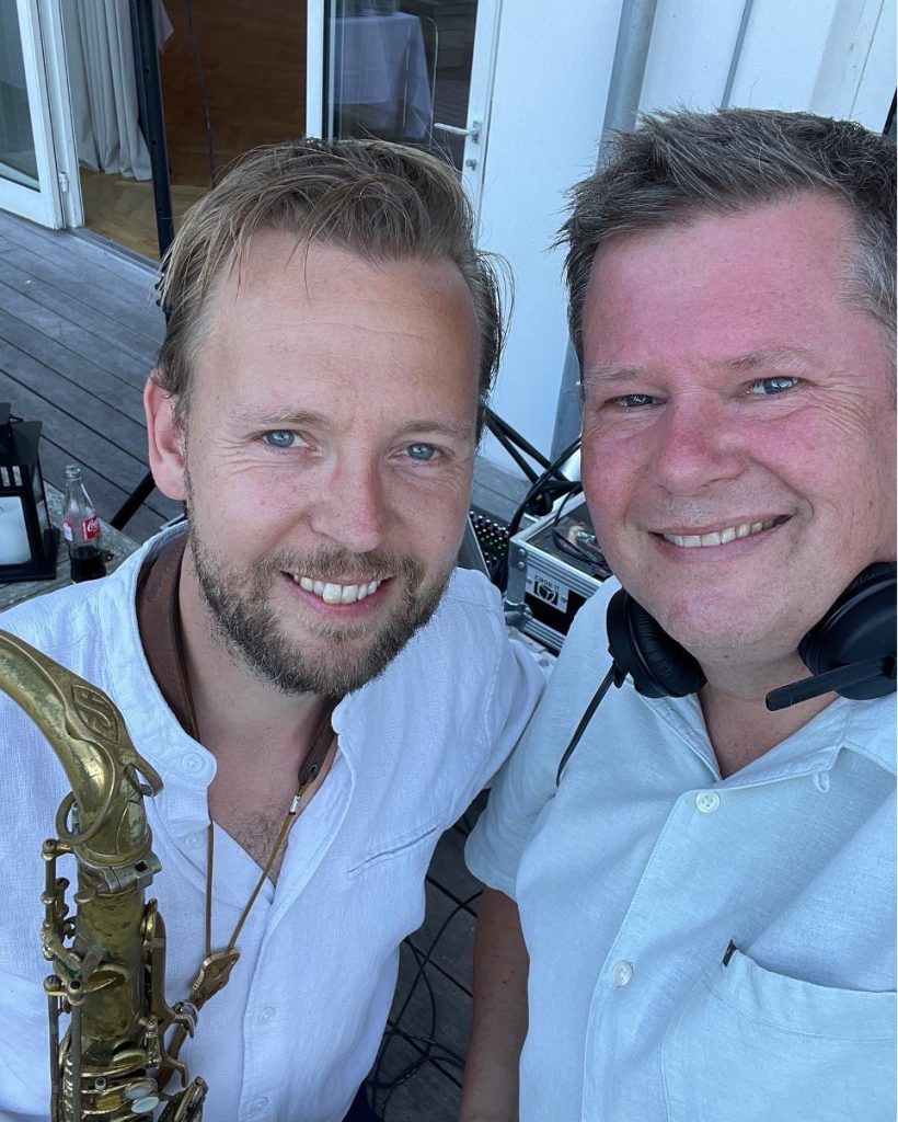 Jeppe Zacho og Allan Flyverskjul spiller lounge på Marienlyst Strandhotel